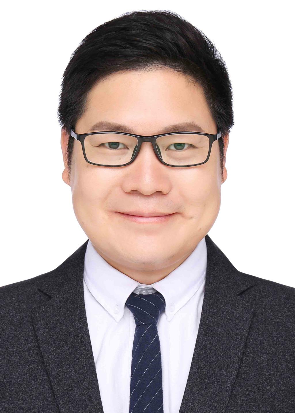 Fenglei Jiang