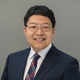 Yong Hoon Lee