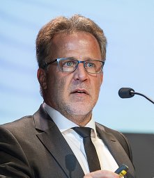 Tim H. Stelkens-Kobsch