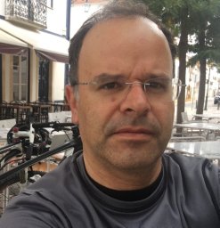 Luis M. L. Oliveira