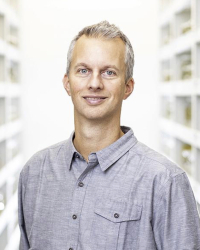 Adam Leaché