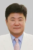 Yong-Moo Lee