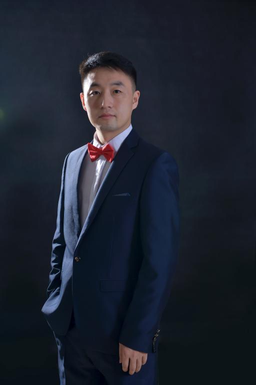 Yiwei Liu