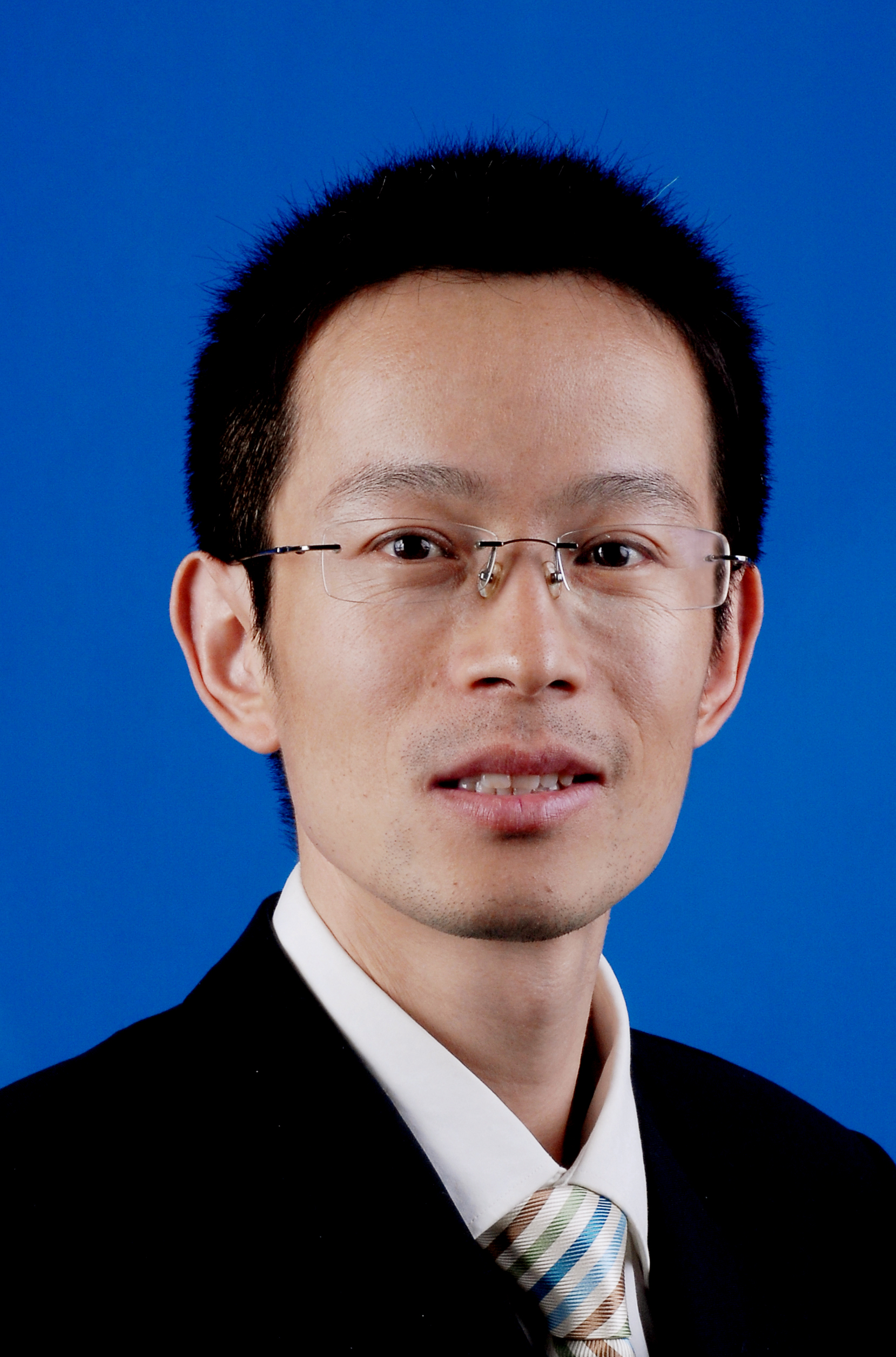 Junguang Zhang