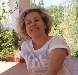 Ana M Cavaco