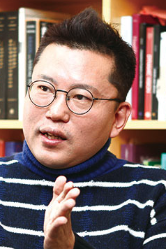 Dae-Shik Kim