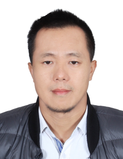 Delu Zeng