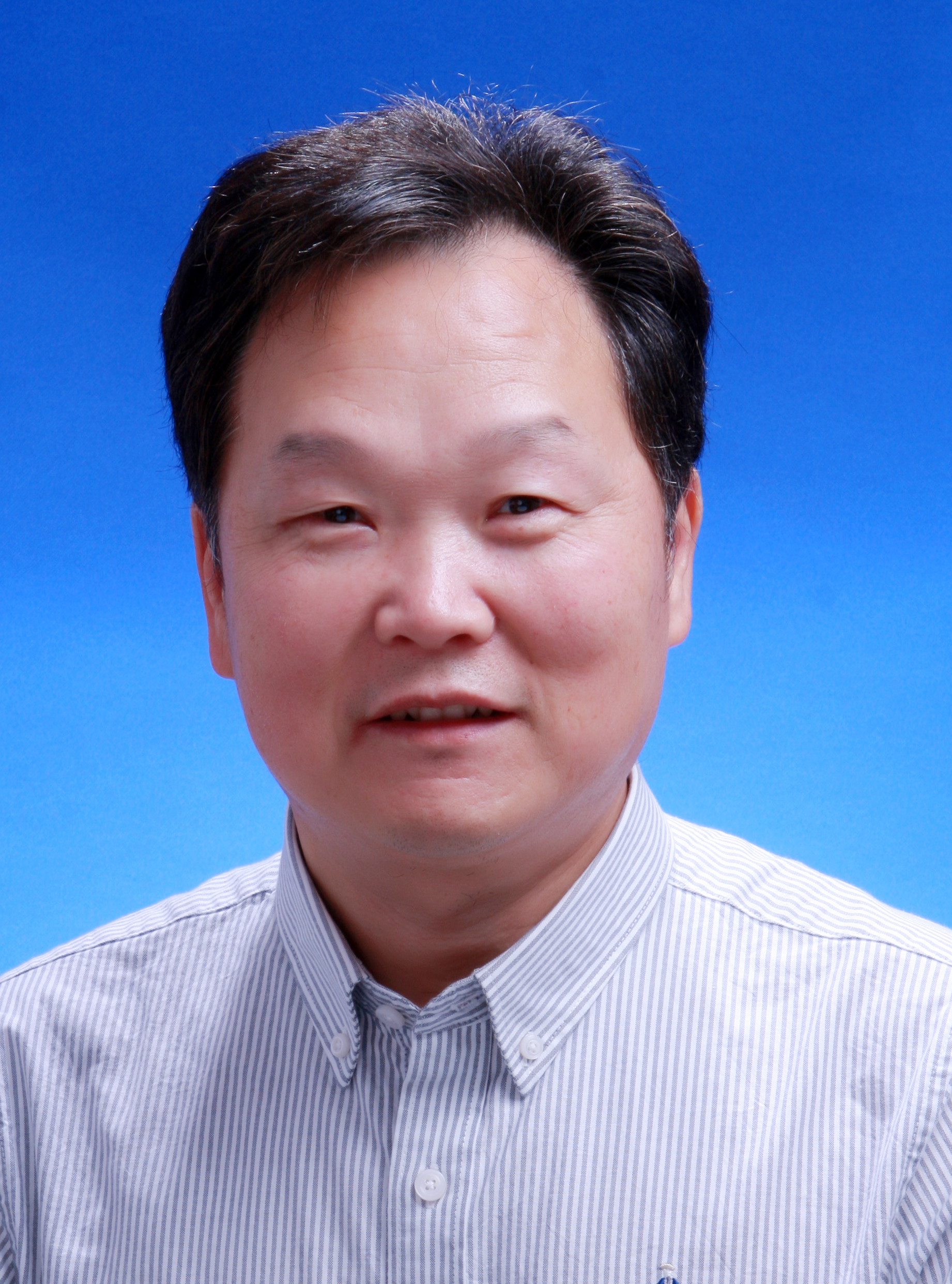 Xingqi Guo