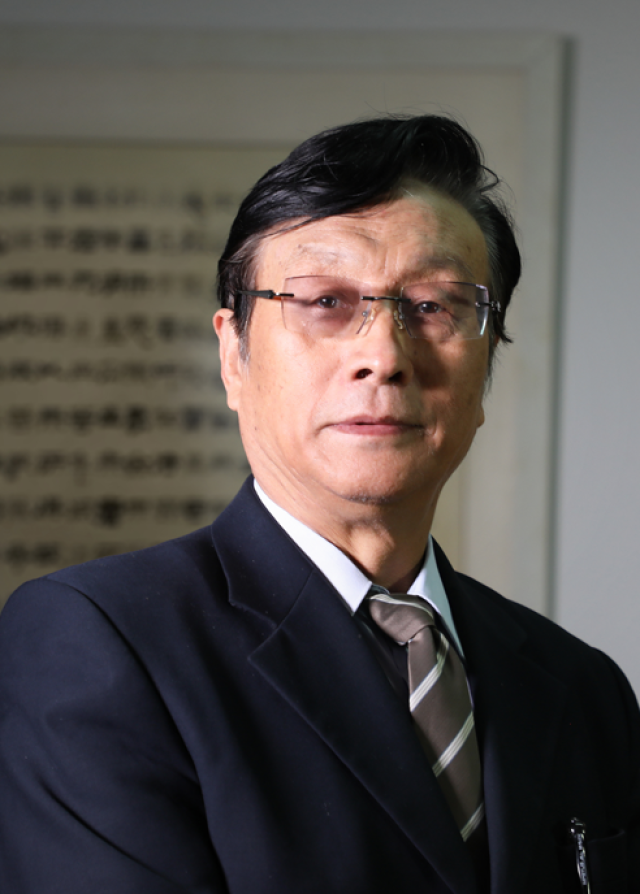 Xinshi Lu