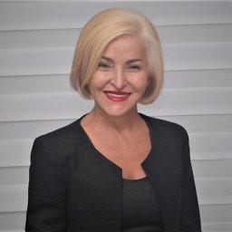 Dena van den Bergh