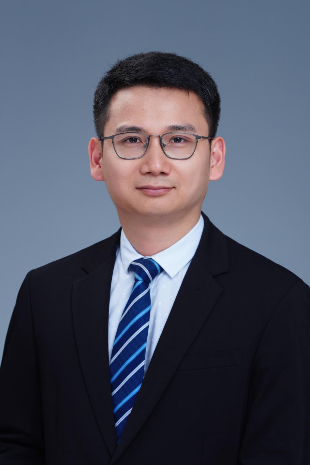Guangwu Li