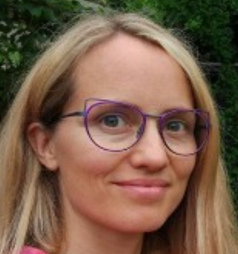 Mojca Debeljak