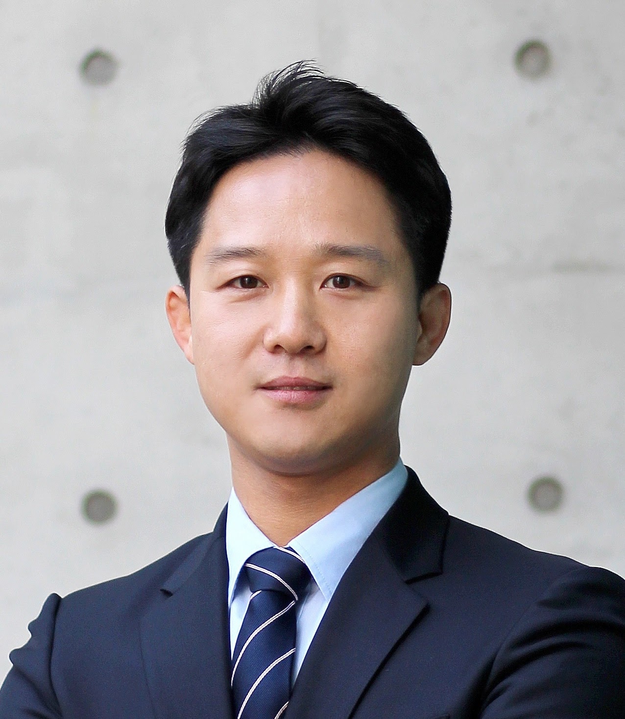 Dong-Wook Park