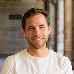 Adrian Lutz
