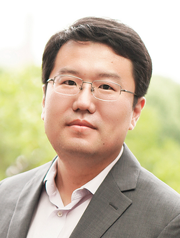 Qingkun Liu