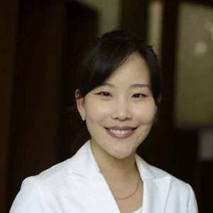 Soojung Claire Hur