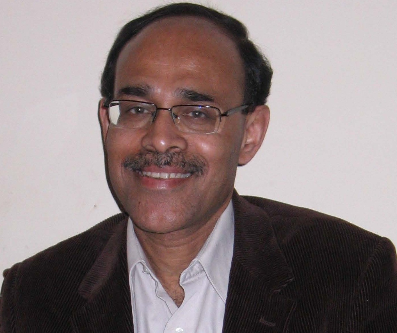Dipak Mazumdar