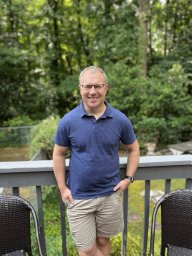 Eric V Lonsdorf