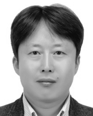 Moung-Jin Lee