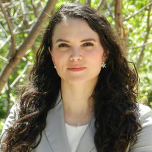 Alessandra L. González