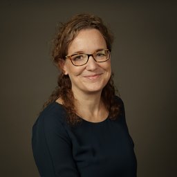 Michelle L Hastings