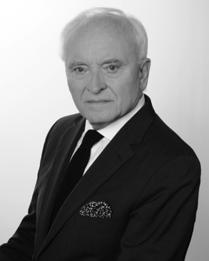 Andrzej Nowicki