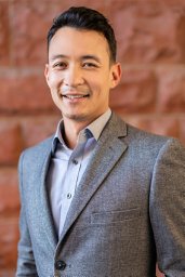 Derek M Lin