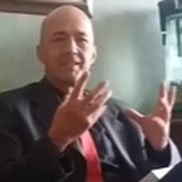 R Martínez Ruiz