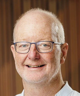 Mark Knackstedt