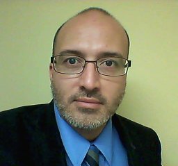 Ismael Flores Vivian