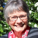 Lesley L Rhodes
