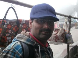 Akar D K