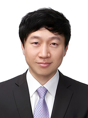 Taek Lee