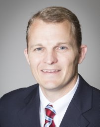 Timothy D Maynes