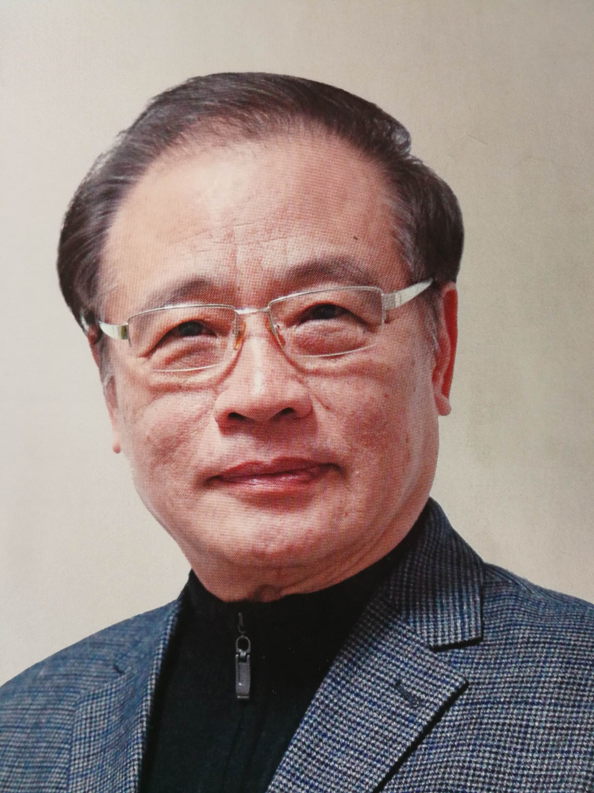 Junhao Chu