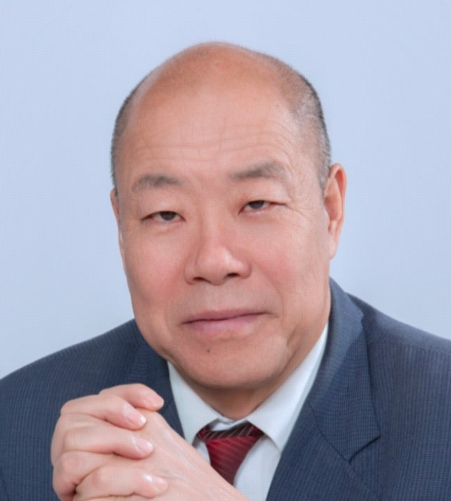 Lizhen Gao