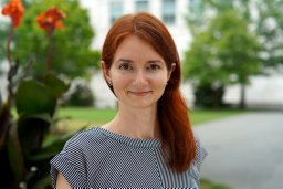 Olga V Kochenova