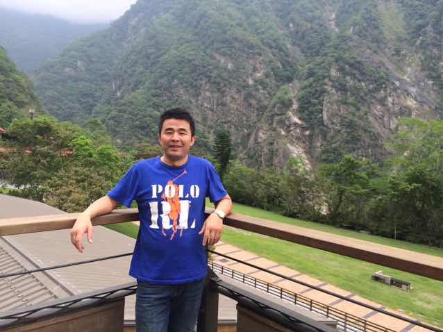 Jianhong Yang