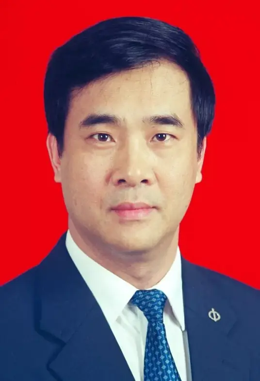 Yulong He