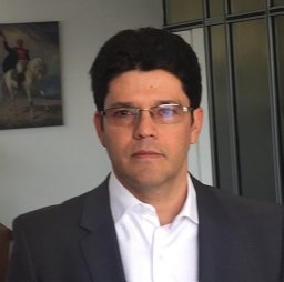 Carlos Medina