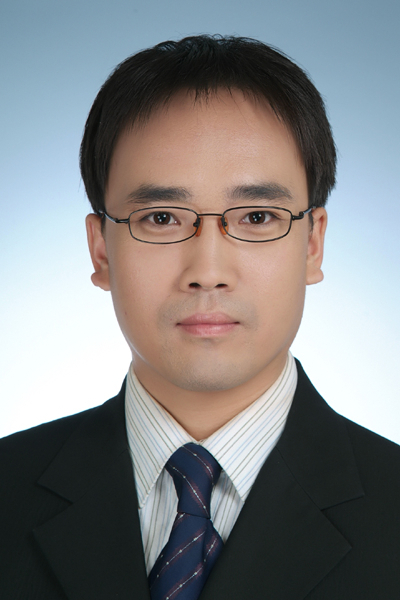 Yifeng Zhou