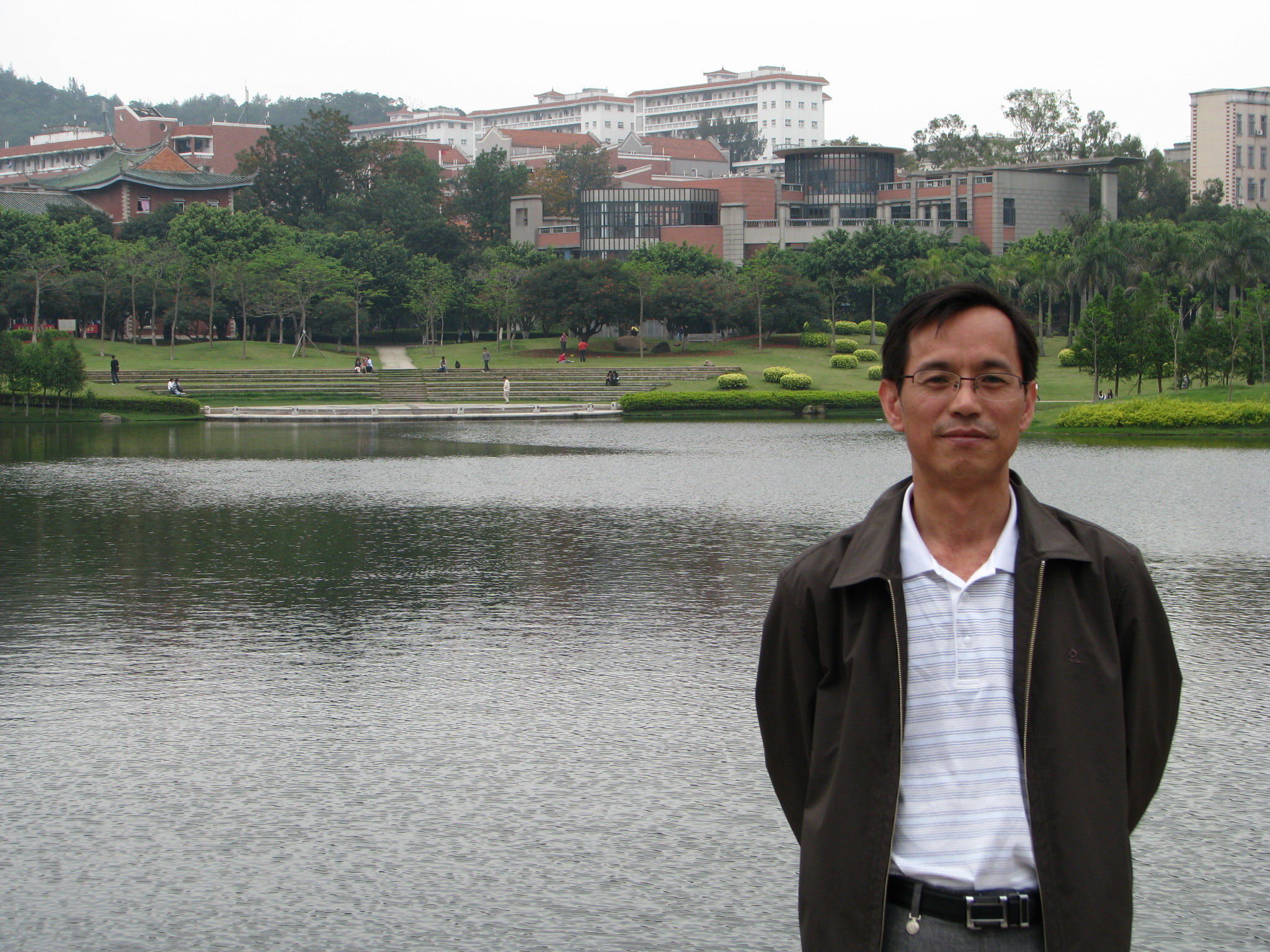 Hequn Tan