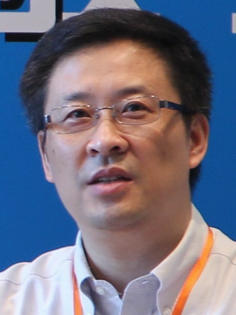 Yiwei Shi