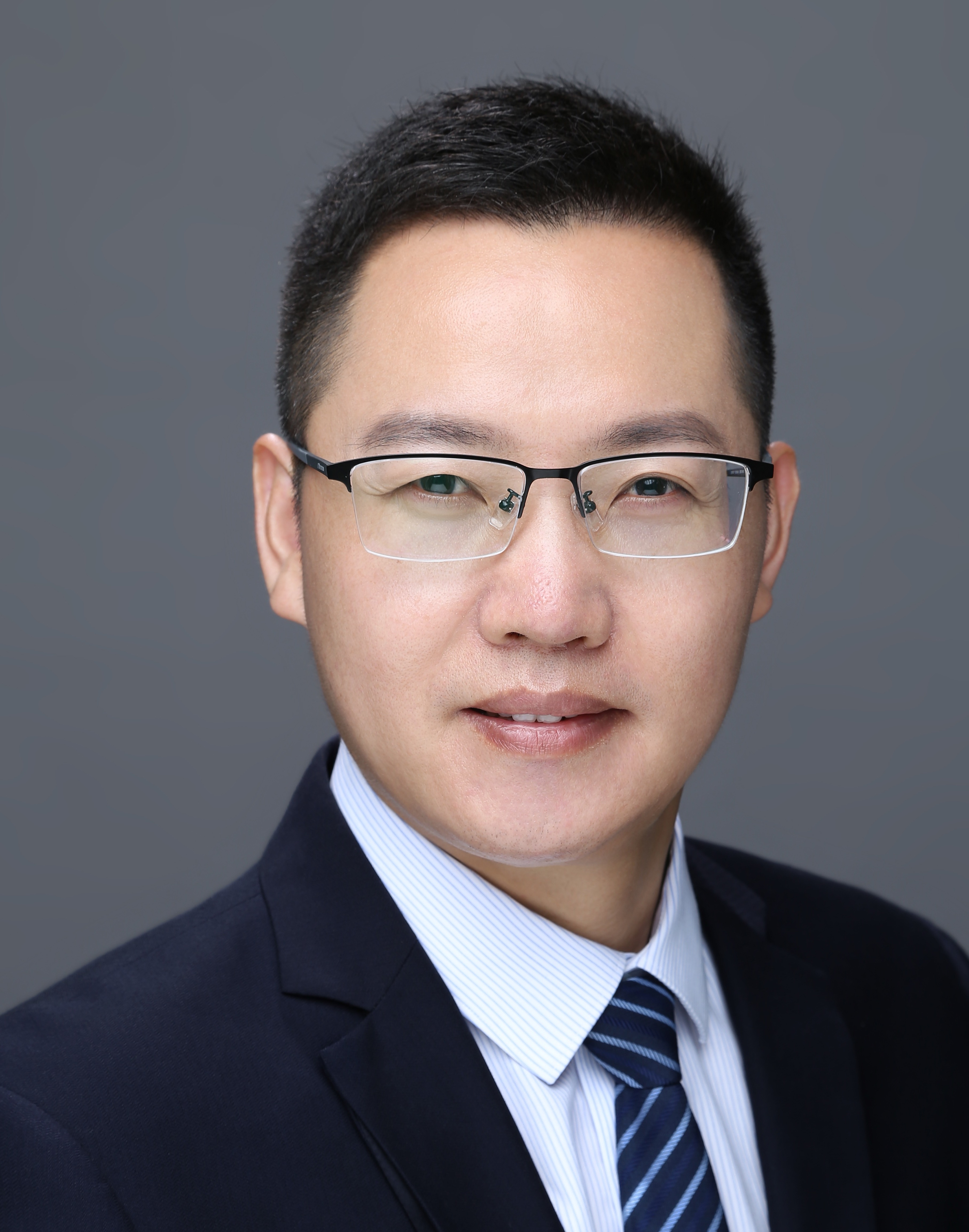 Zhenzhong Zang