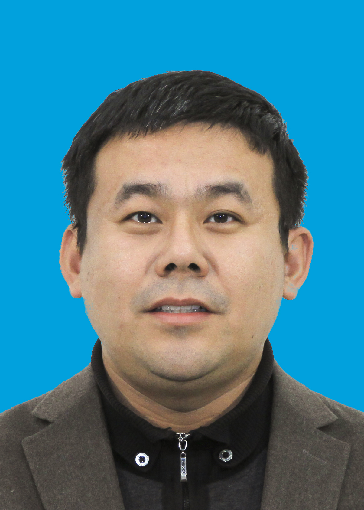 Xuefeng She