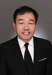 Erqiang Zhou