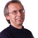 Daniel M Suter