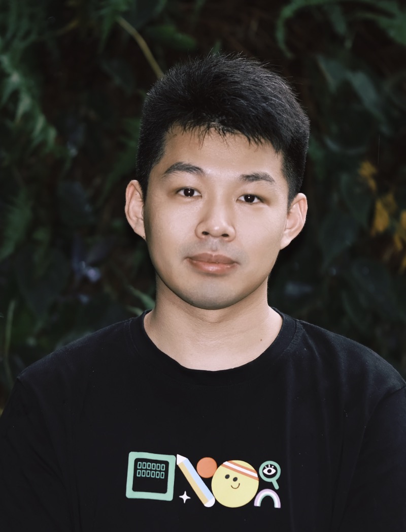 Bingyi Kang