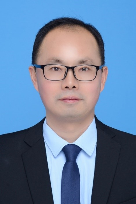 Xunlin Yang