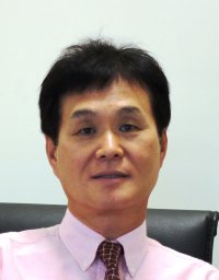 Jong Kim